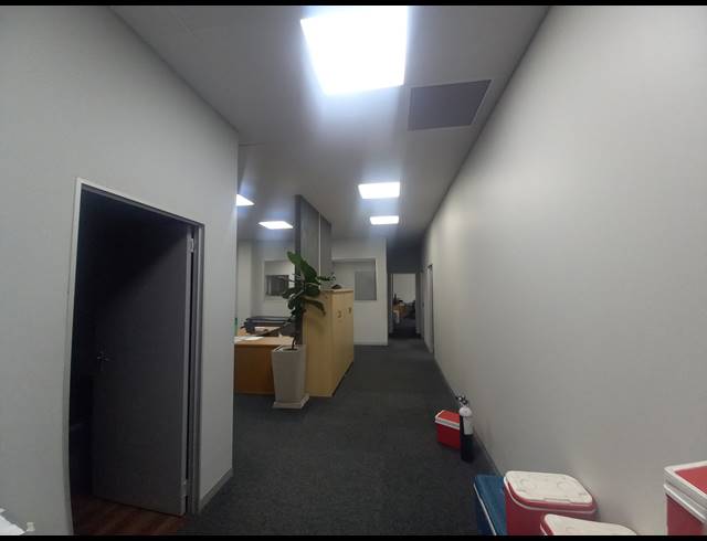 274M² OFFICE TO LET IN BALLITO CENTRAL